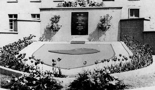 Vue rapprochée du monument du quartier de Siegen